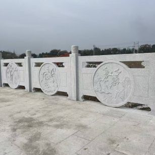 德阳芝麻白河道栏杆 石材栏杆