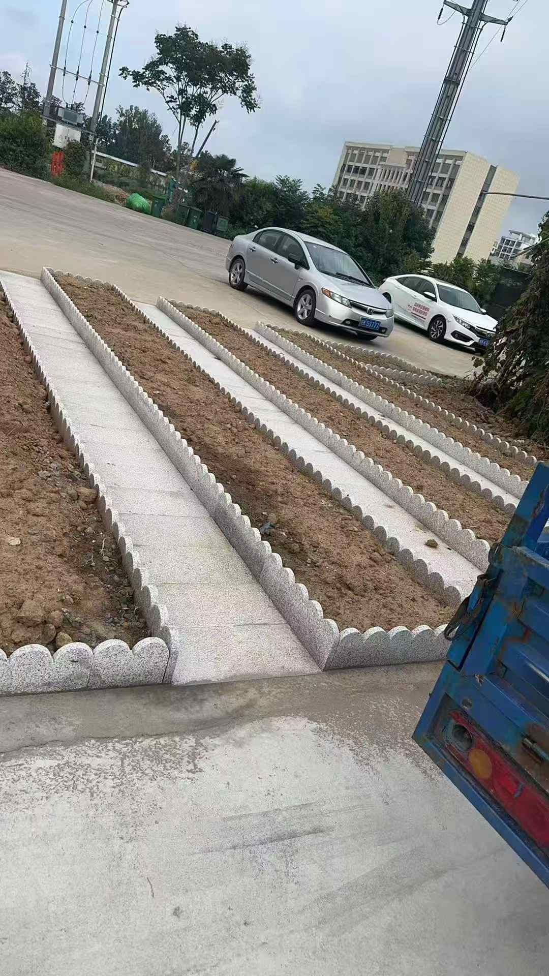 德阳芝麻白花边石