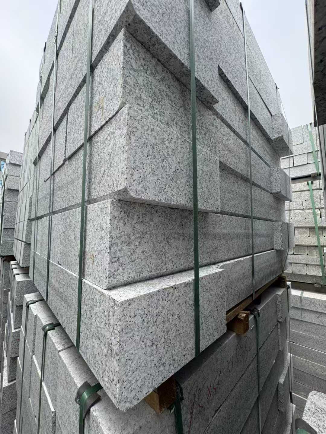 德阳芝麻白路牙石 马路牙子