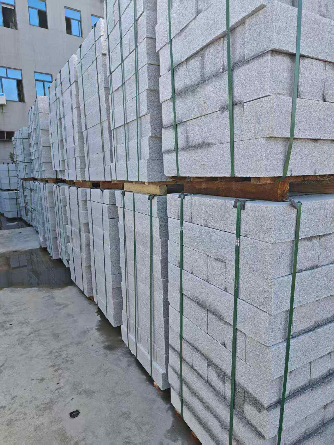 德阳芝麻白路牙石，路侧石