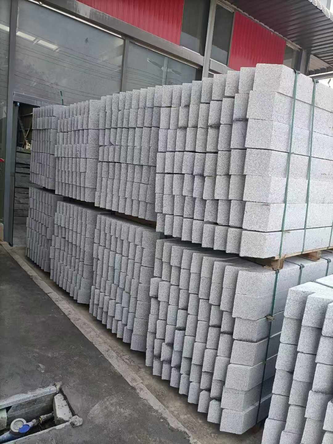 德阳芝麻白树围石 树池